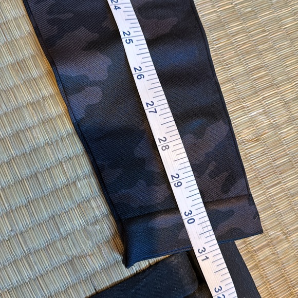 NWT SPANX LEGGINGS - Picture 4 of 5